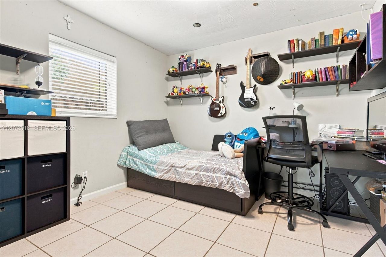 7640 NW 8th St , Pembroke Pines, FL 33024 Photo