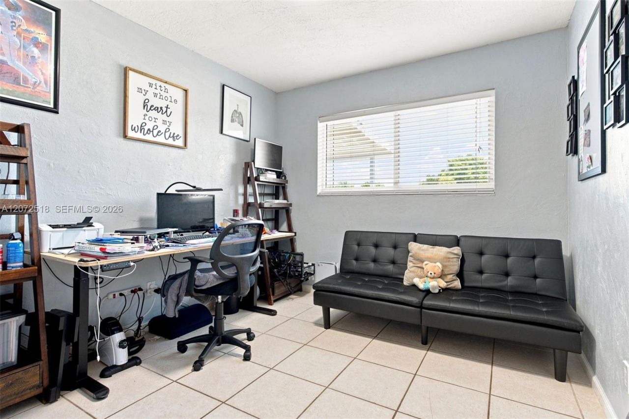 7640 NW 8th St , Pembroke Pines, FL 33024 Photo