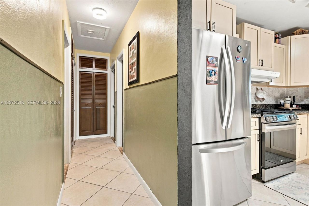7640 NW 8th St , Pembroke Pines, FL 33024 Photo