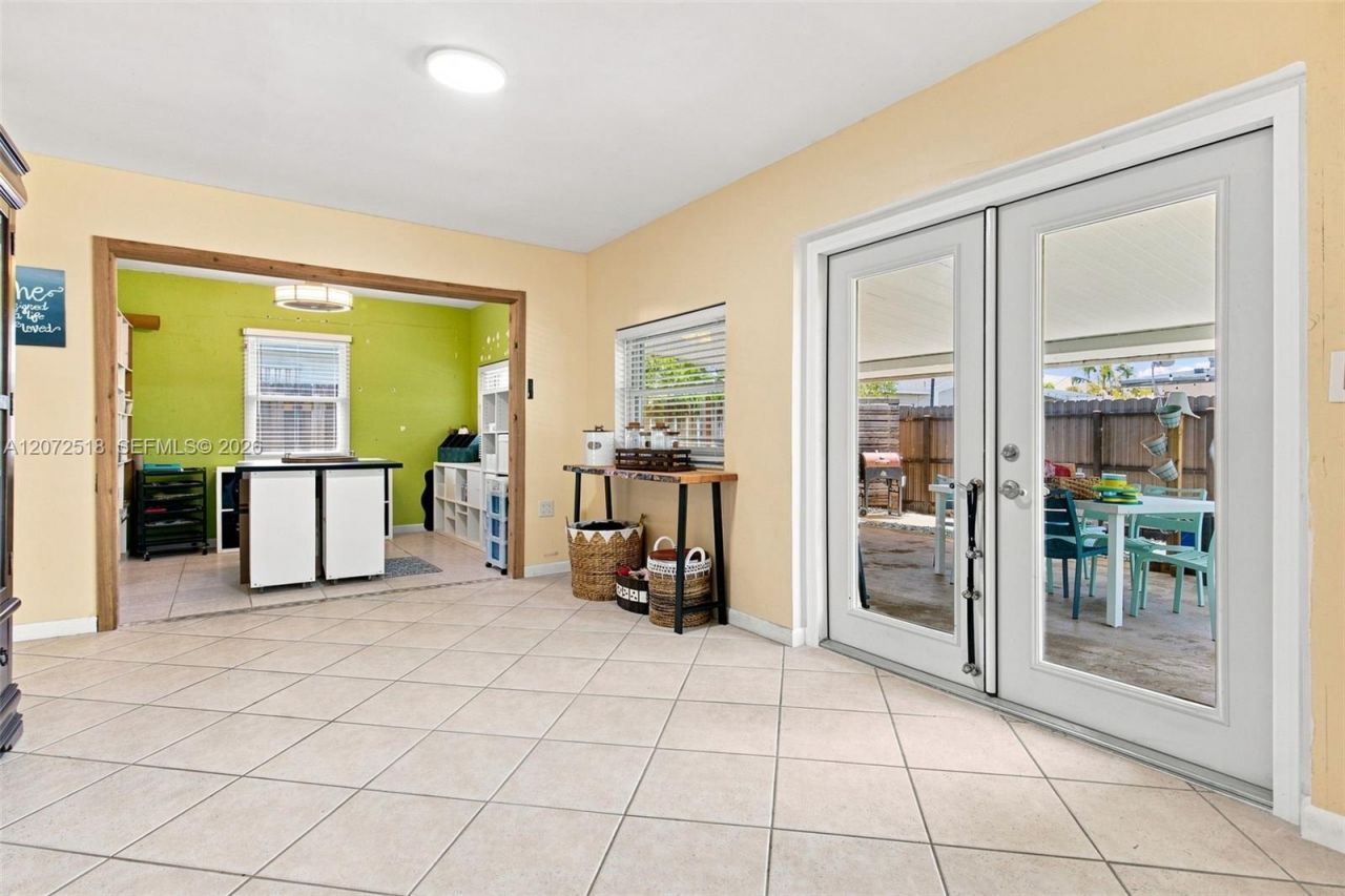 7640 NW 8th St , Pembroke Pines, FL 33024 Photo