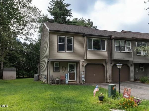 24 Brenden Court, Clifton Park, NY 12065