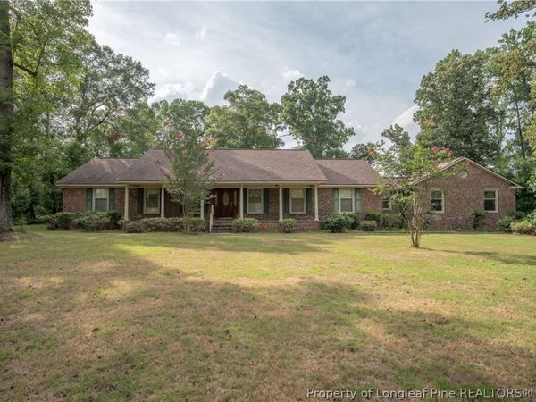 1315 Yaupon Drive, Eastover, NC 28312