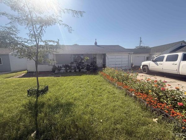 615 S Pine St, Nampa, ID 83686