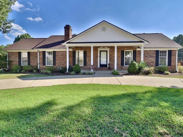 121 WOODLAWN AVE E, Brighton, TN 38011