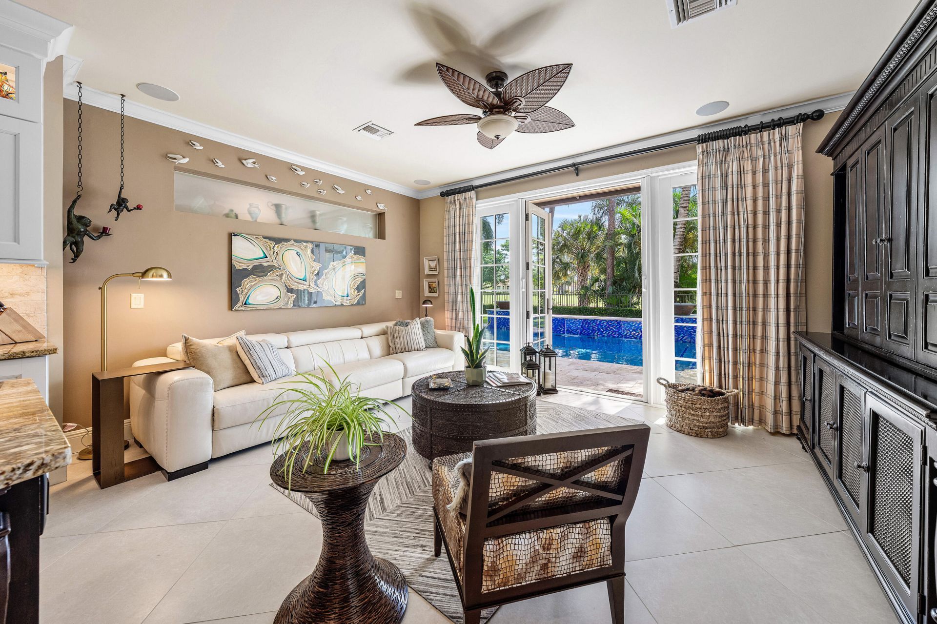 586 N Country Club Drive, Atlantis, FL 33462 Photo