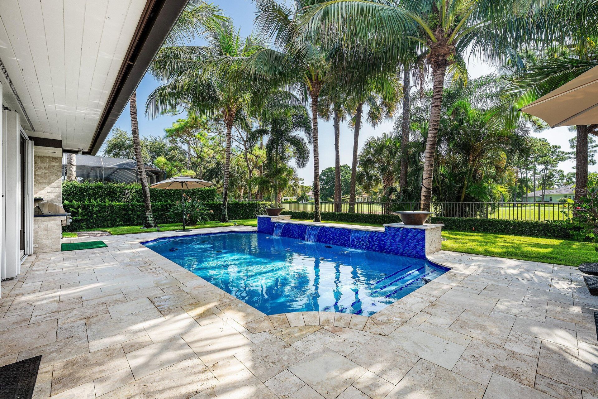 586 N Country Club Drive, Atlantis, FL 33462 Photo