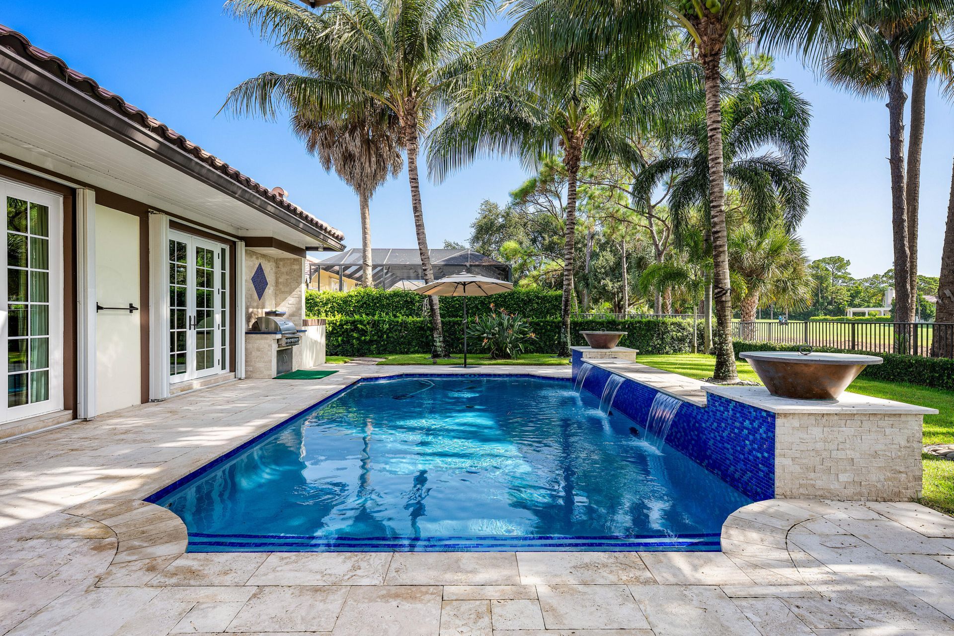 586 N Country Club Drive, Atlantis, FL 33462 Photo