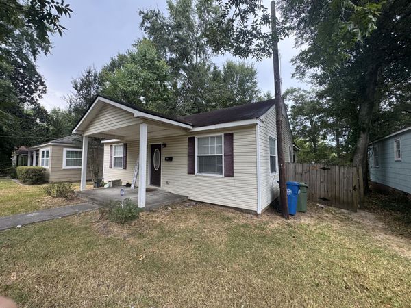 320 S 24th Ave., Hattiesburg, MS 39401