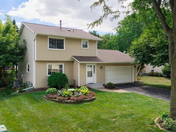 9067 75th Street S, Cottage Grove, MN 55016