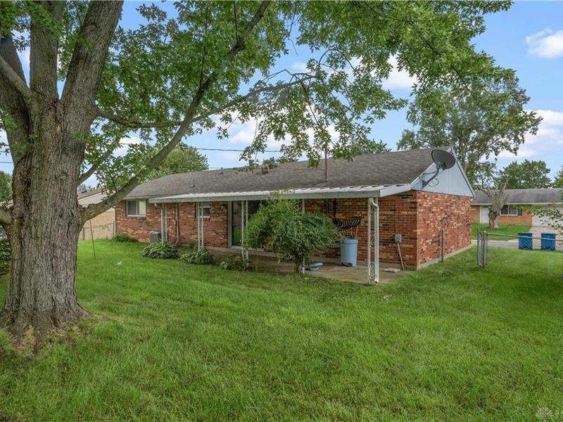 7161 Saffron Drive, Huber Heights, OH 45424 Photo 5