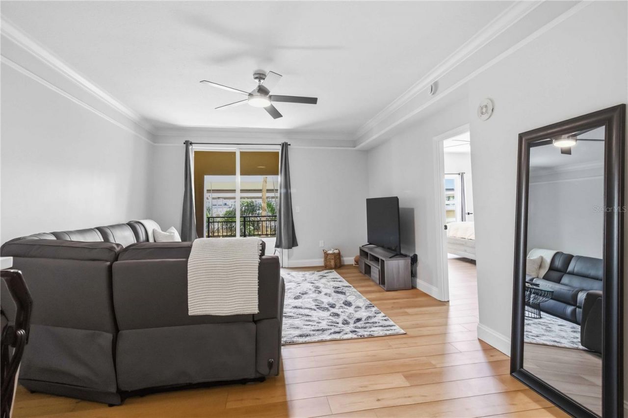 750 N Tamiami Trail , Unit 312, Sarasota, FL 34236 Photo