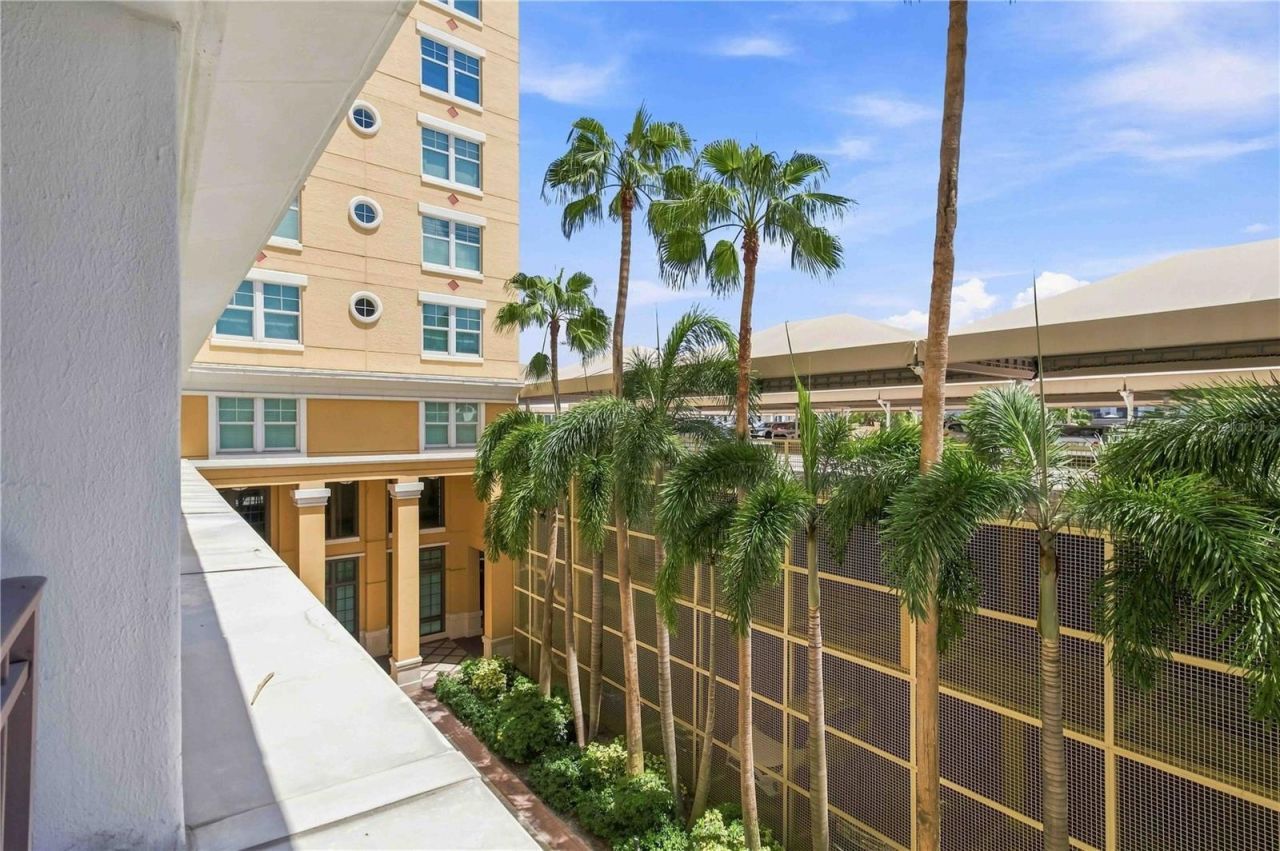 750 N Tamiami Trail , Unit 312, Sarasota, FL 34236 Photo
