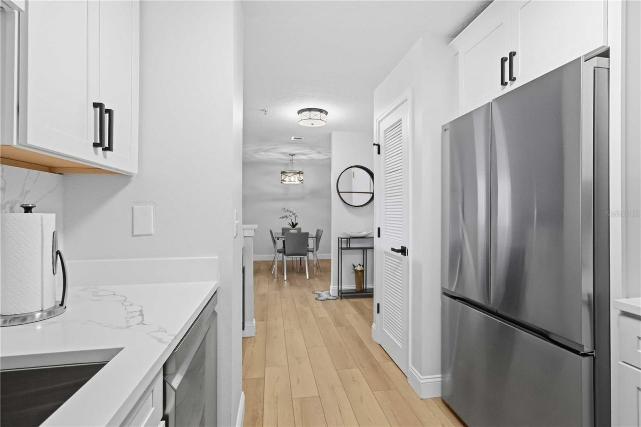 750 N Tamiami Trail , Unit 312, Sarasota, FL 34236 Photo