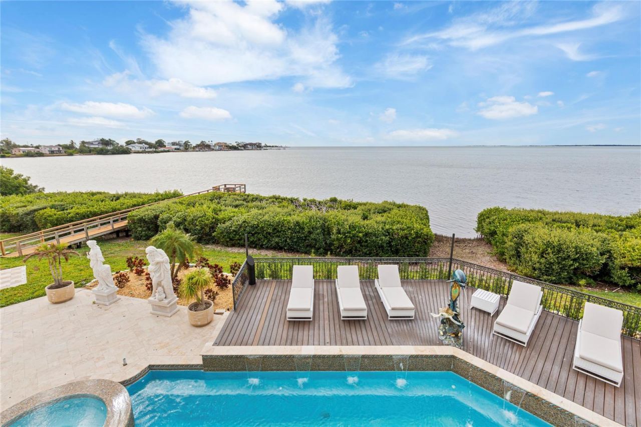 2115 Alexis Court, Tarpon Springs, FL 34689 Photo