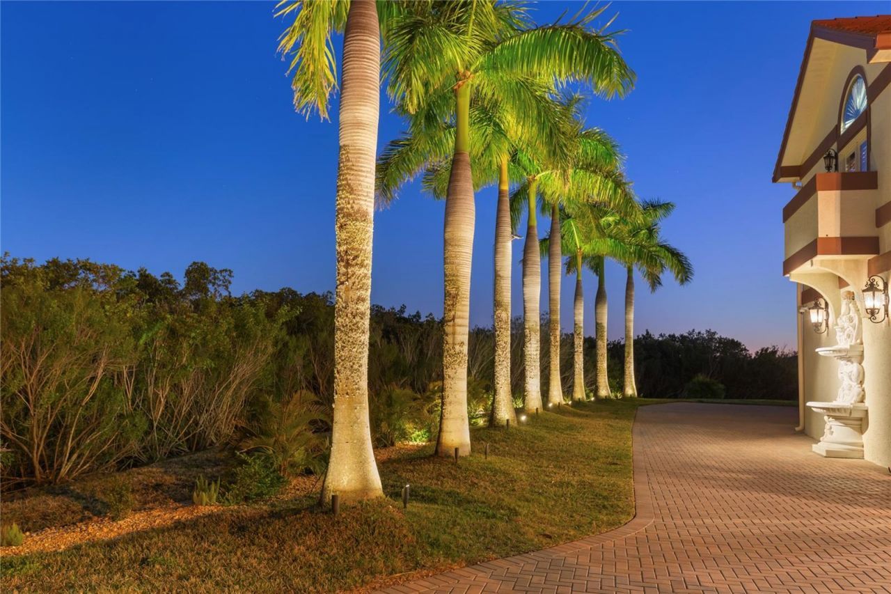 2115 Alexis Court, Tarpon Springs, FL 34689 Photo