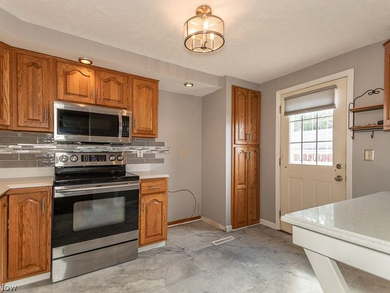 7427 Noble Court, Mentor, OH 44060 Photo 4