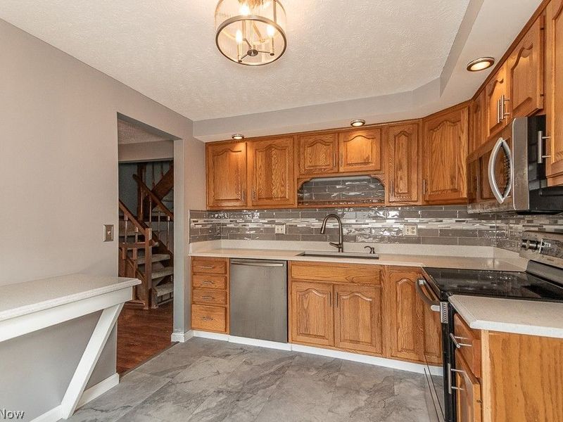 7427 Noble Court, Mentor, OH 44060 Photo 5