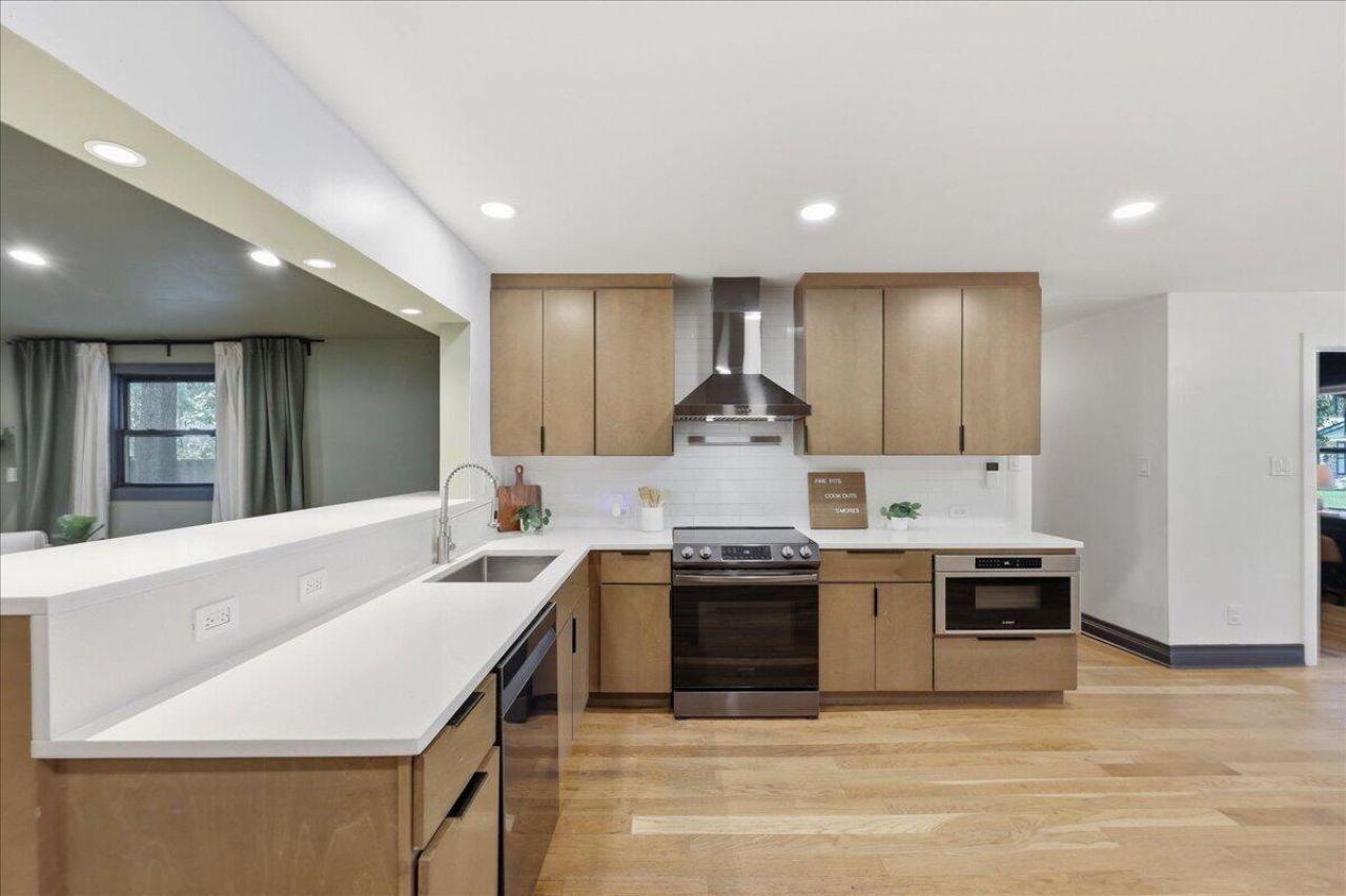 1203 Valley Drive Photo 12