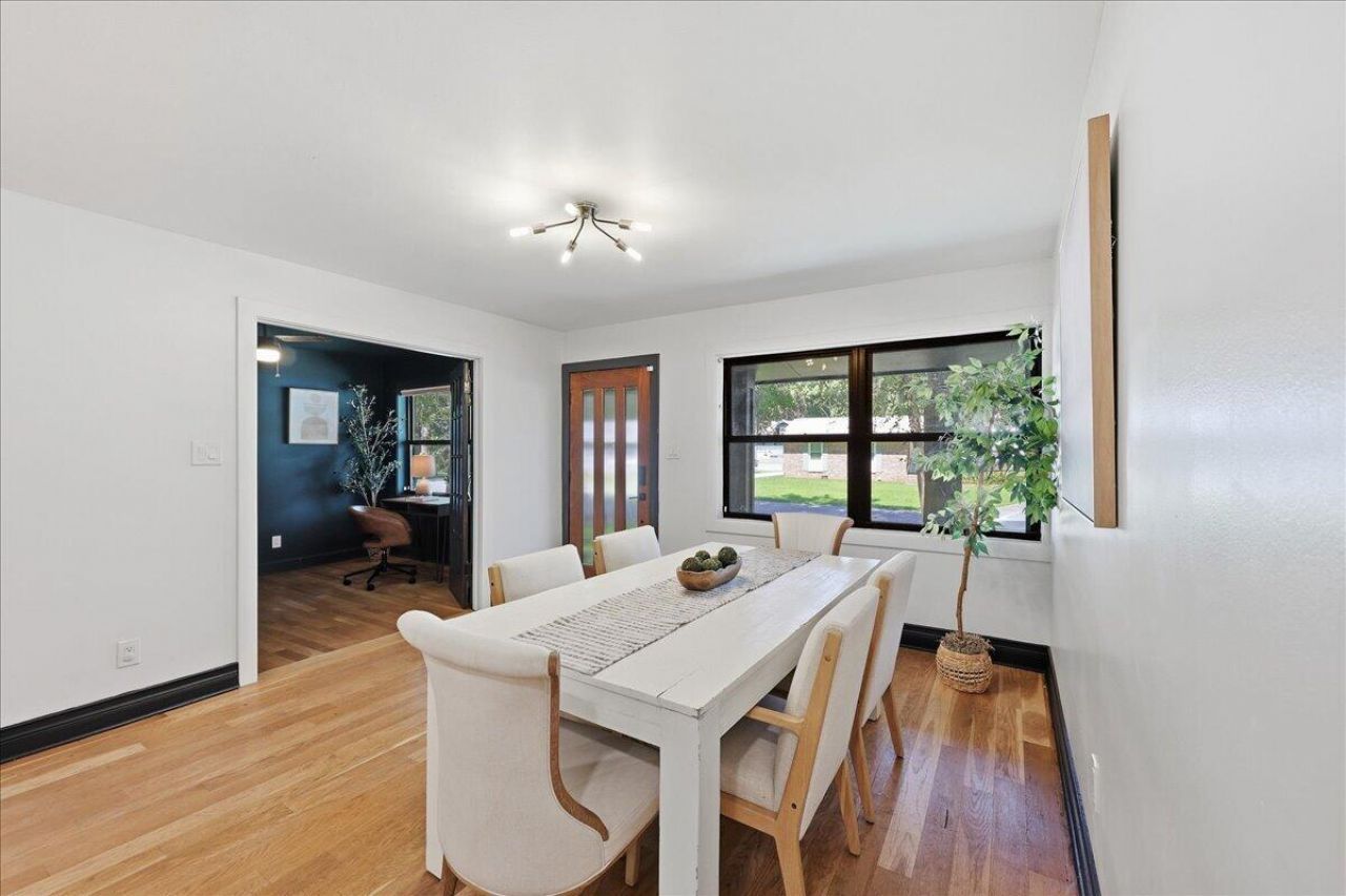 1203 Valley Drive Photo 20