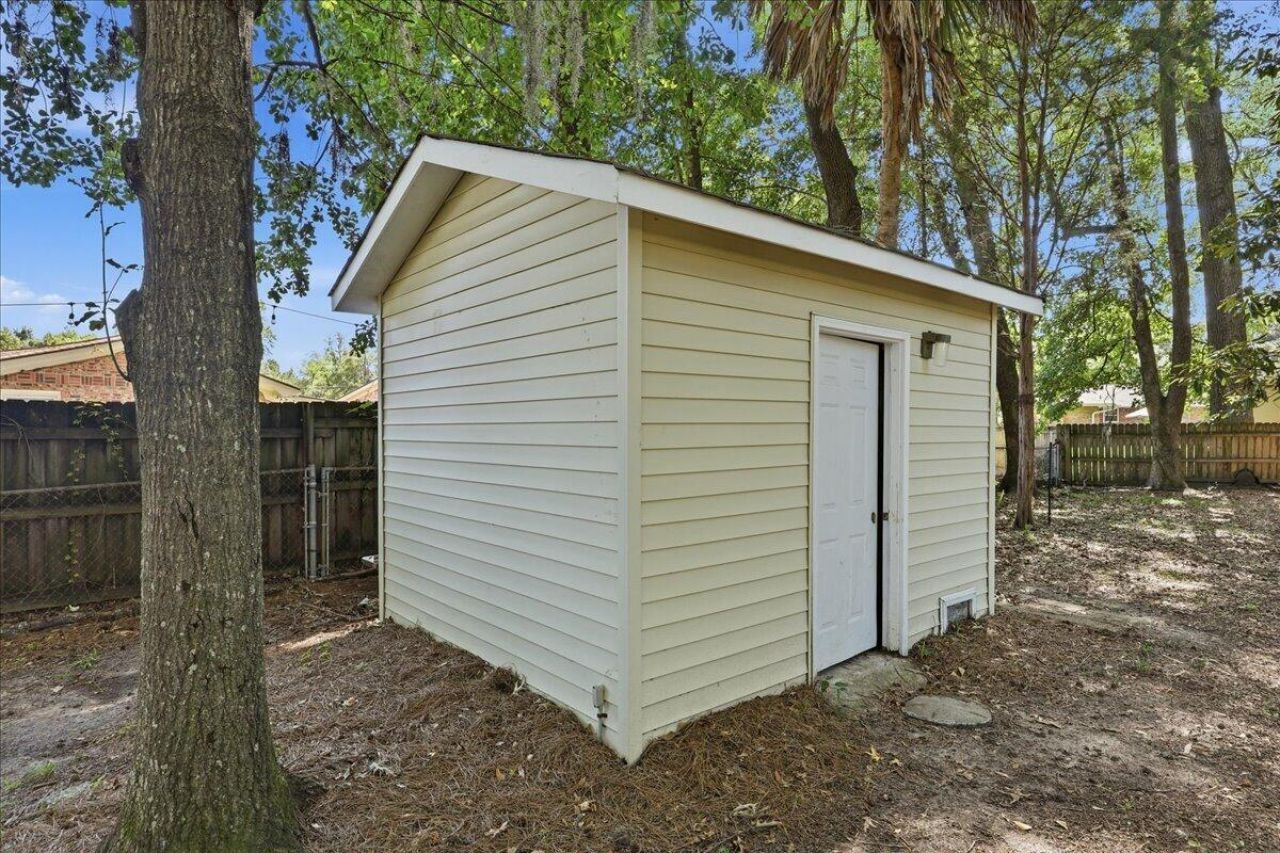 1203 Valley Drive Photo 55