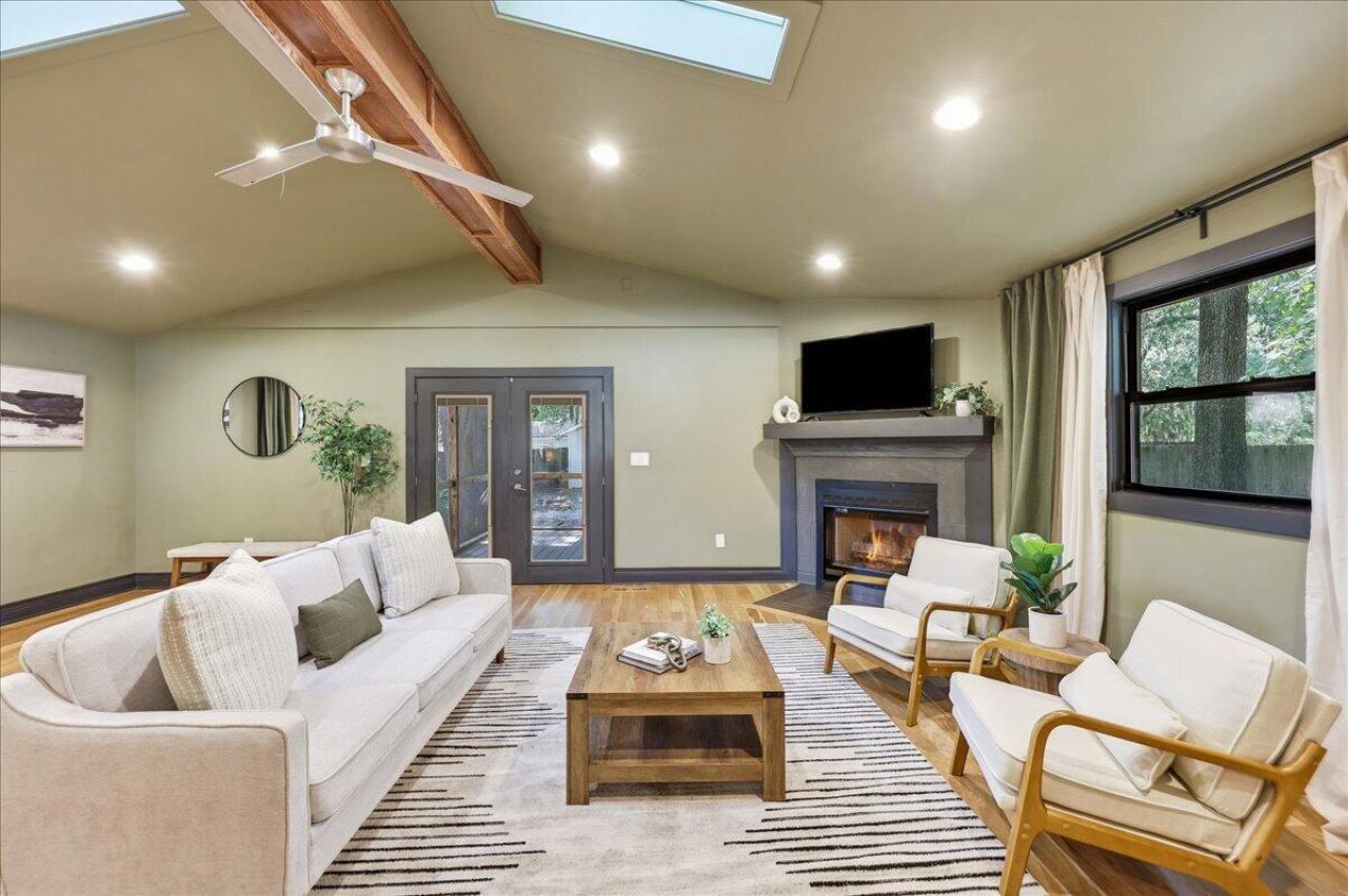1203 Valley Drive Photo 7