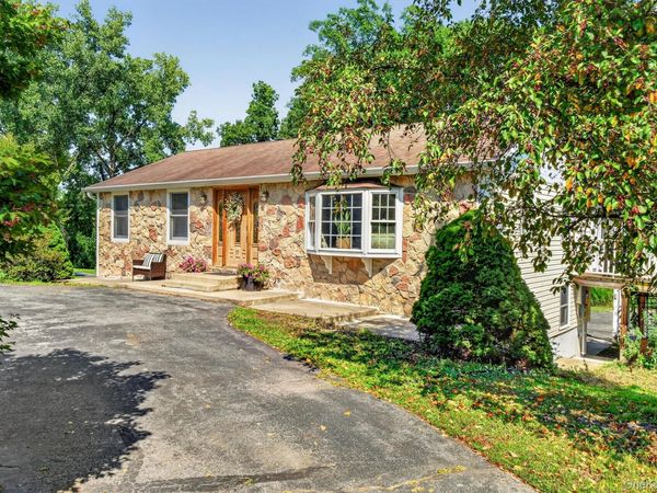 35 Hillside Drive, Marlboro, NY 12542