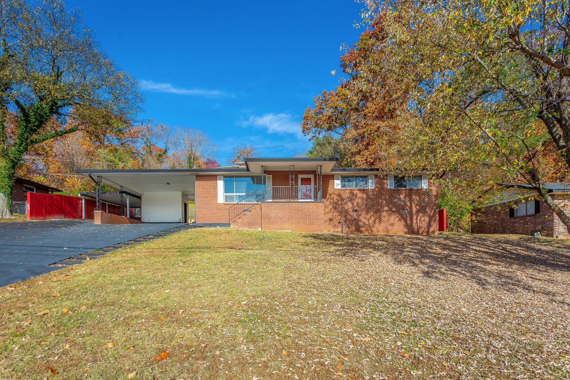 841 Ashland Terrace, Chattanooga, TN 37415 Main Photo