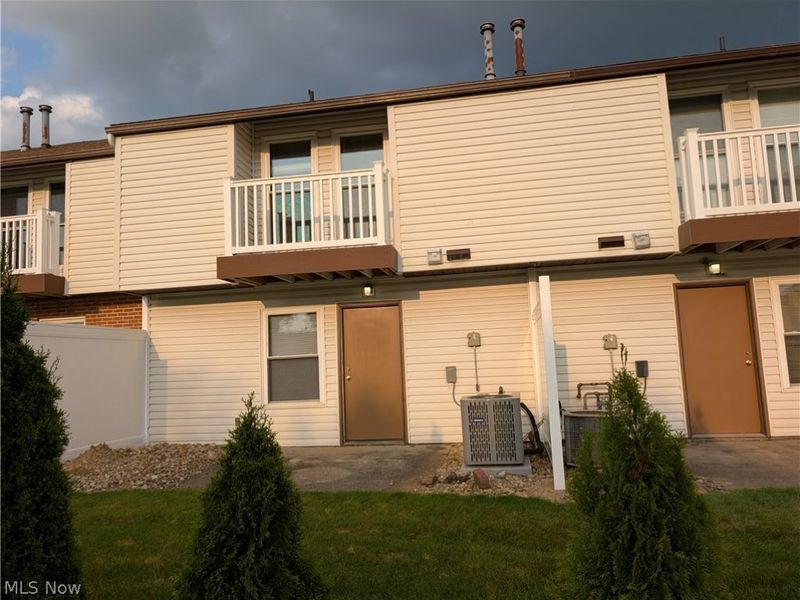 1565 Whitehall Boulevard, Kent, OH 44240 Photo 8