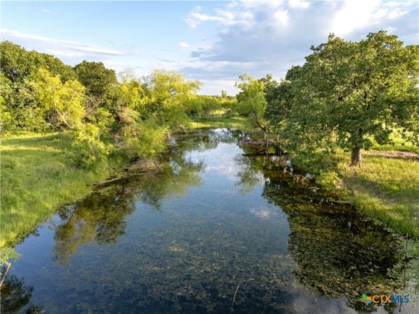 980 N League Ranch Road , Axtell, TX 76705