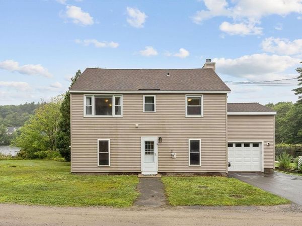 9 Lake Dr E, Westminster, MA 01473