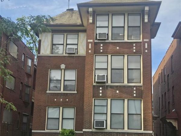 5667 Waterman Boulevard, St Louis, MO 63112