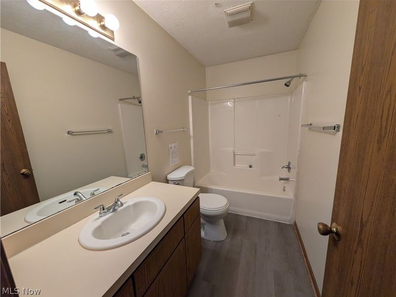 1563 Whitehall Boulevard, Kent, OH 44240 Photo 37