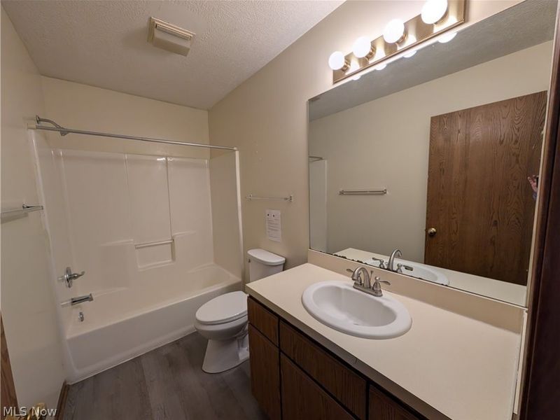 1563 Whitehall Boulevard, Kent, OH 44240 Photo 38