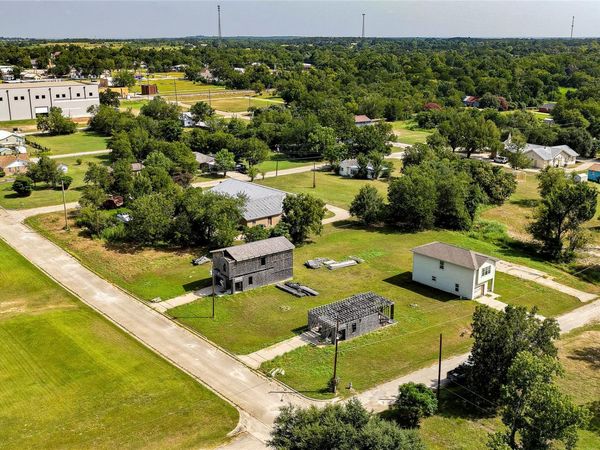 213 E 4th ST, Rockdale, TX 76567