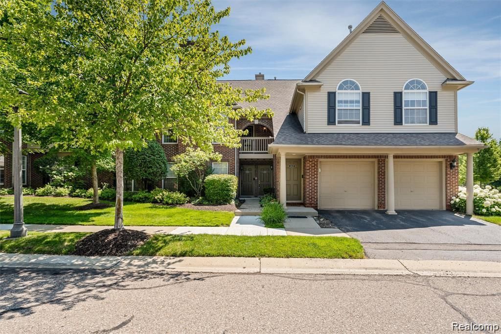 28126 Carlton Way Drive, Novi, Mi 48377 Main Photo