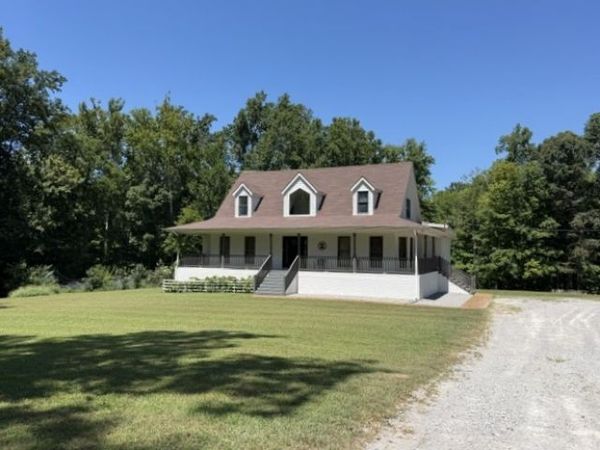 2300 Lee Rd, Spring Hill, TN 37174