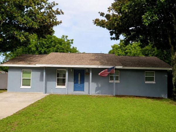 32730 BLOSSOM LANE , LEESBURG, FL 34788