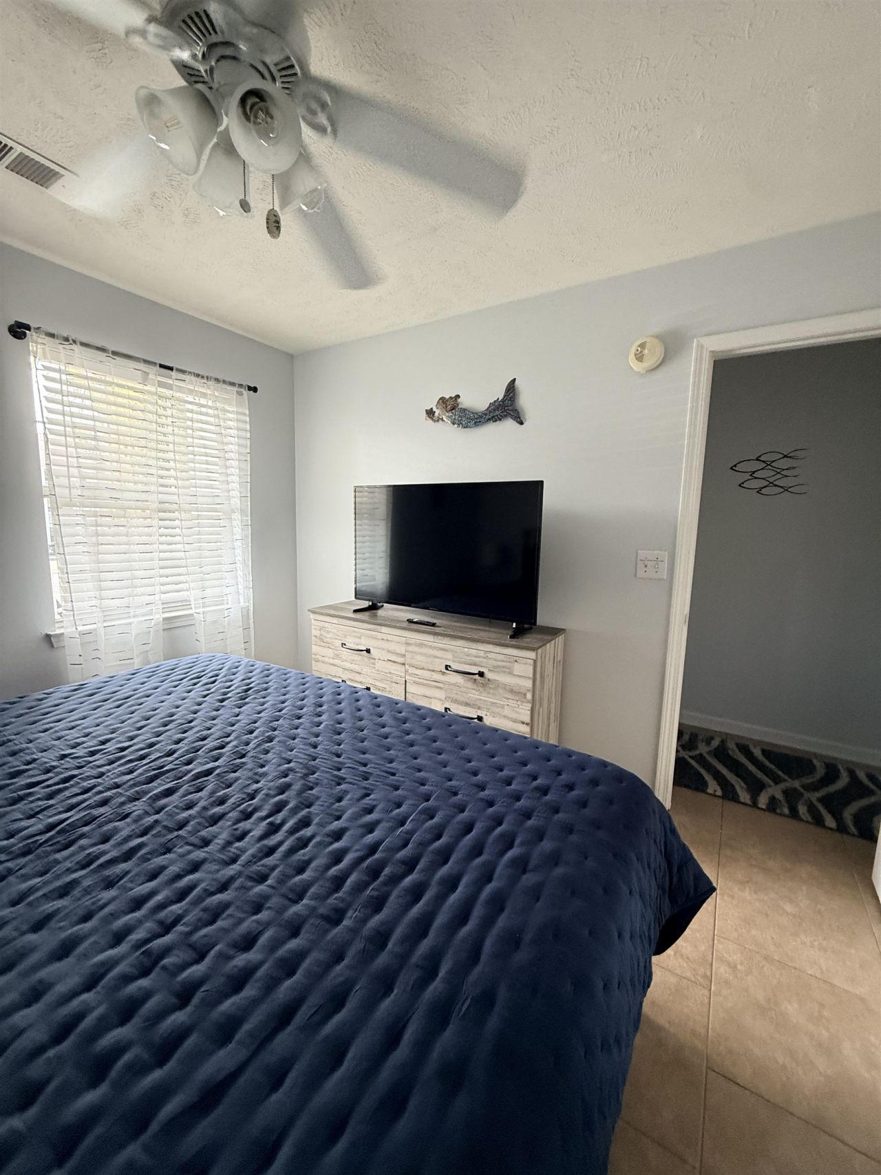564 White River Dr. Photo 6