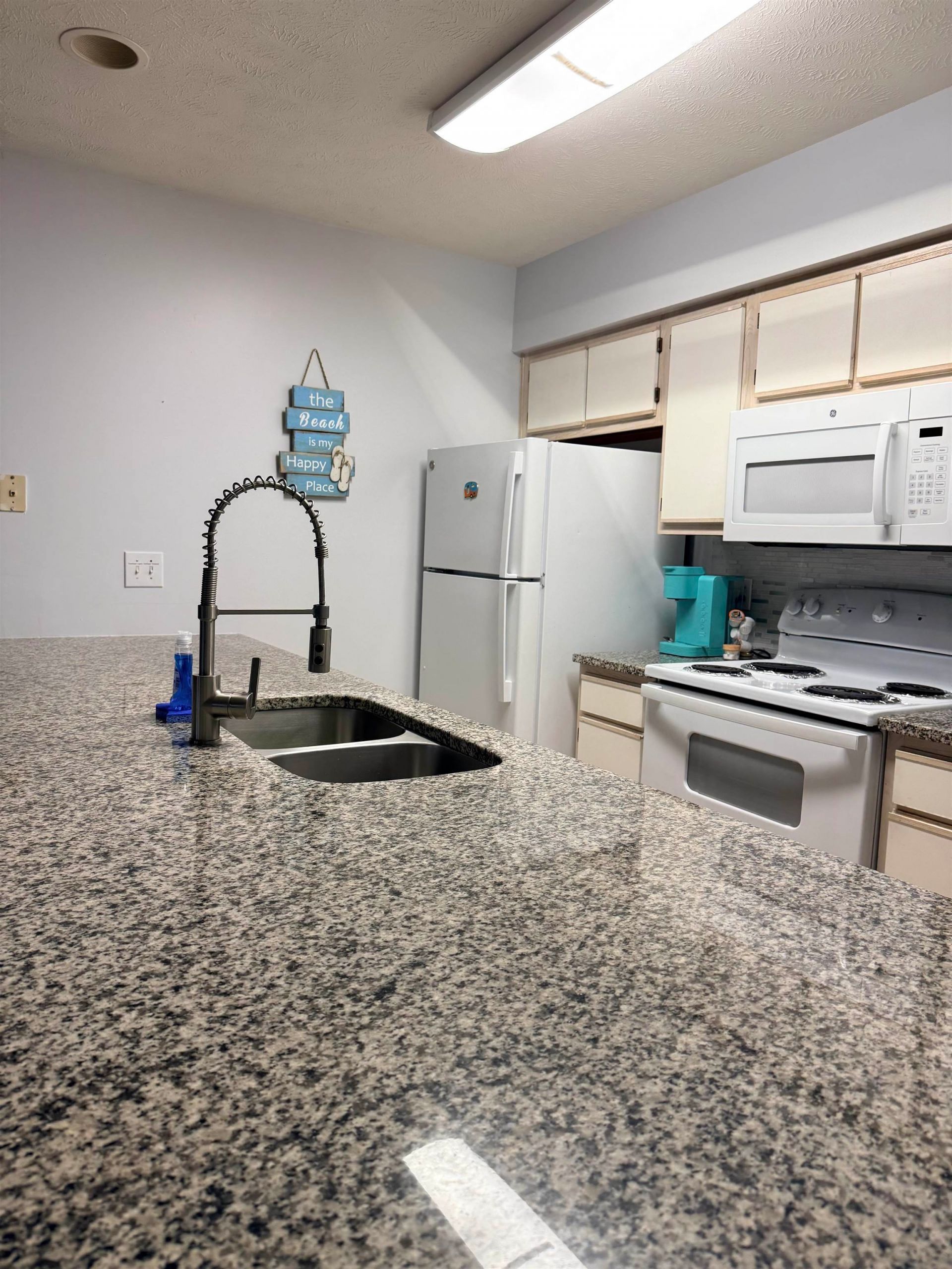 564 White River Dr. Photo 7