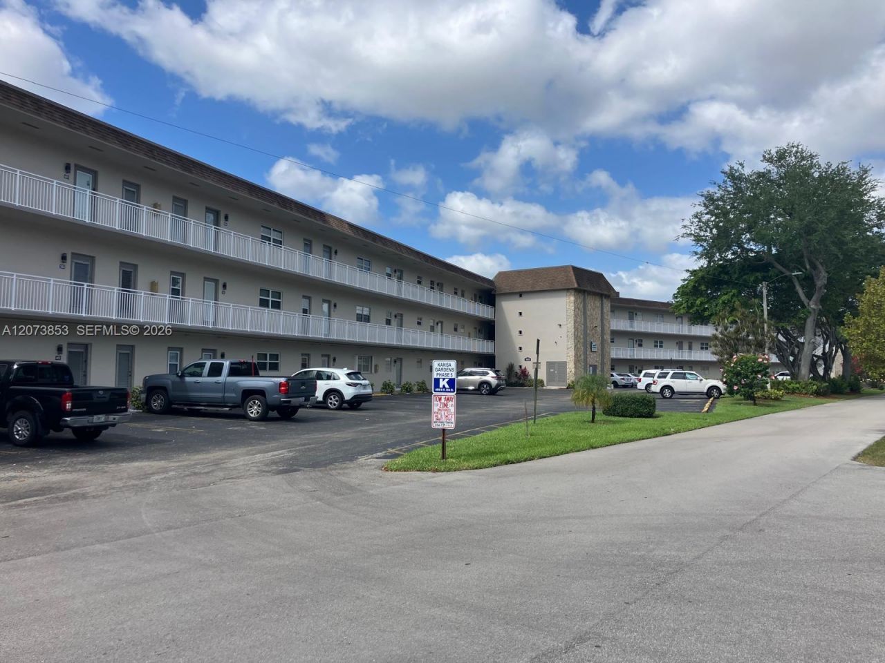 4800 NW 35th St , Unit 607, Lauderdale Lakes, FL 33319 Photo