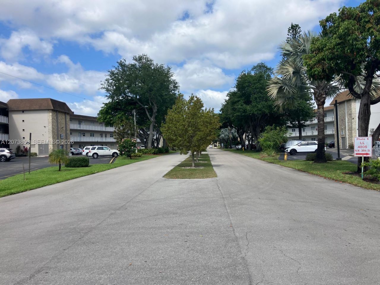 4800 NW 35th St , Unit 607, Lauderdale Lakes, FL 33319 Photo
