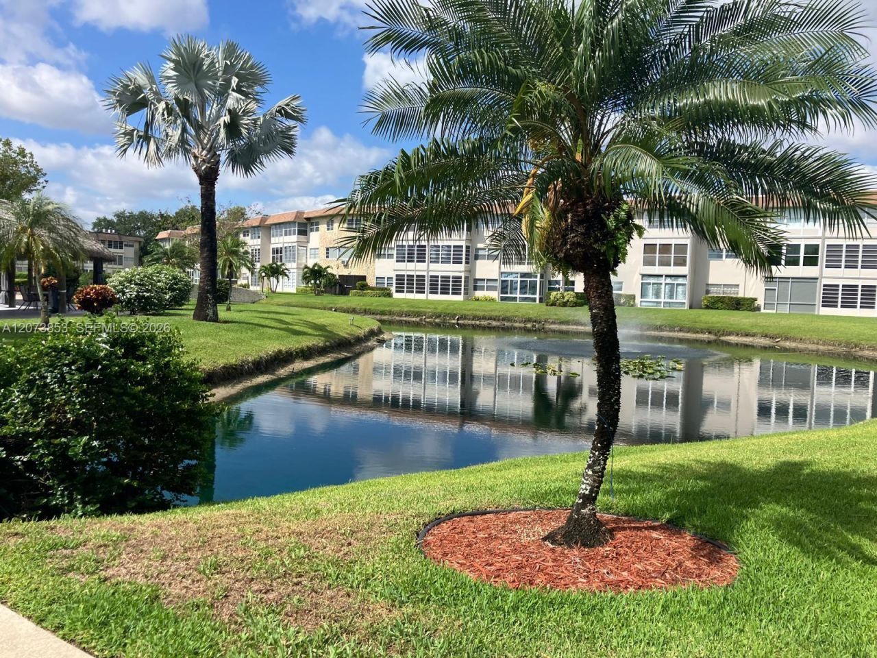 4800 NW 35th St , Unit 607, Lauderdale Lakes, FL 33319 Photo