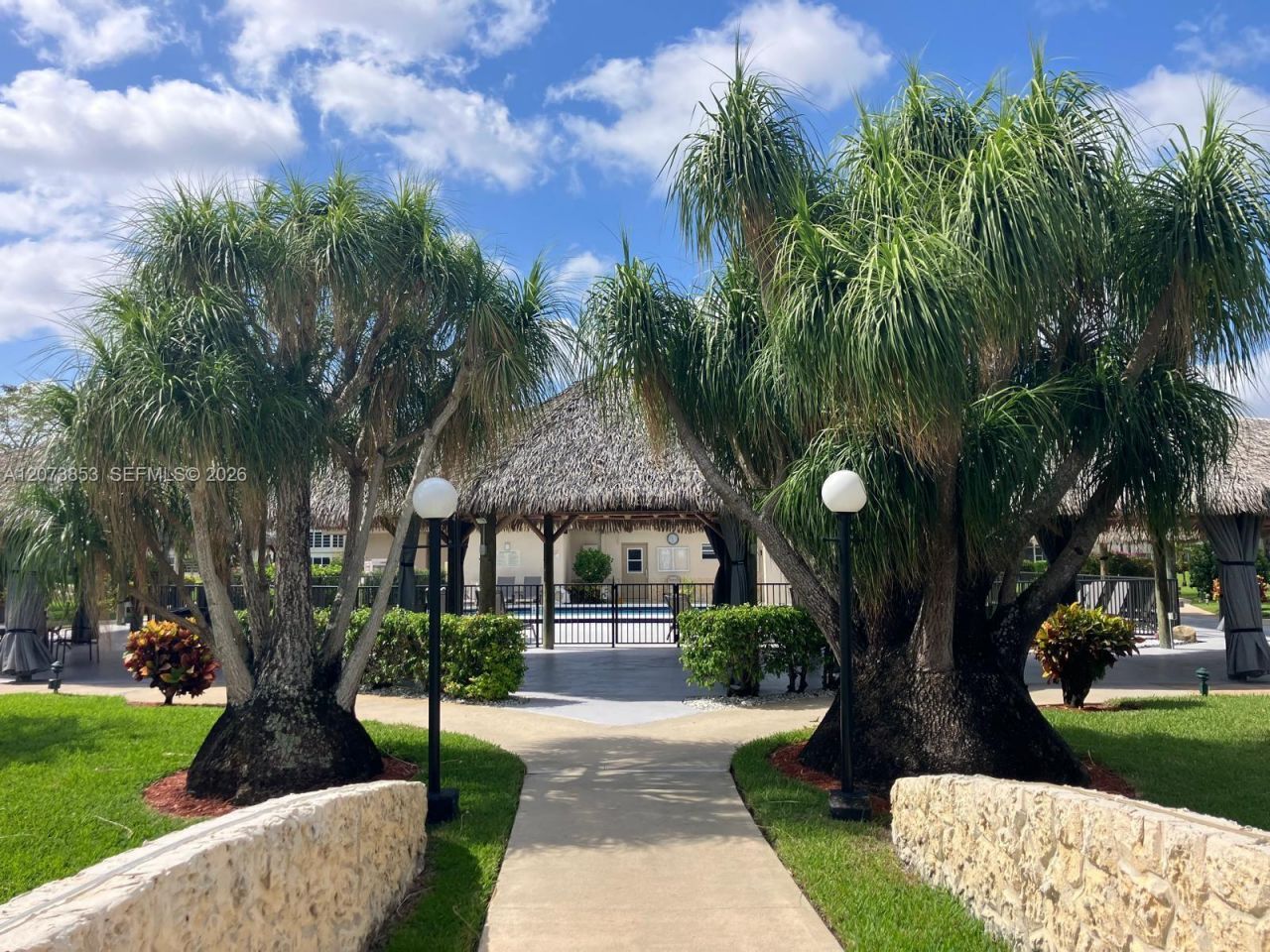 4800 NW 35th St , Unit 607, Lauderdale Lakes, FL 33319 Photo