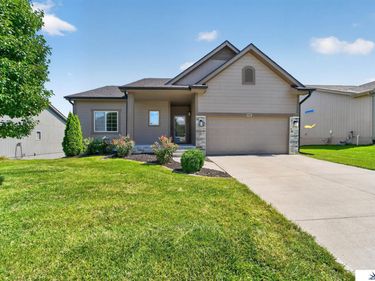 17591 Grand Avenue, Omaha, NE 68116