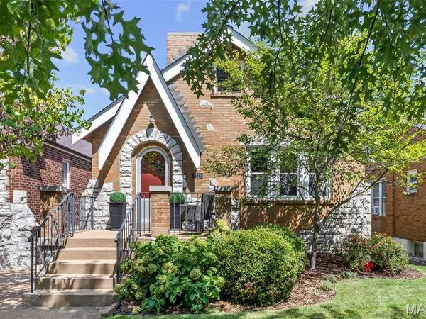 5729 Goethe Avenue, St Louis, MO 63109