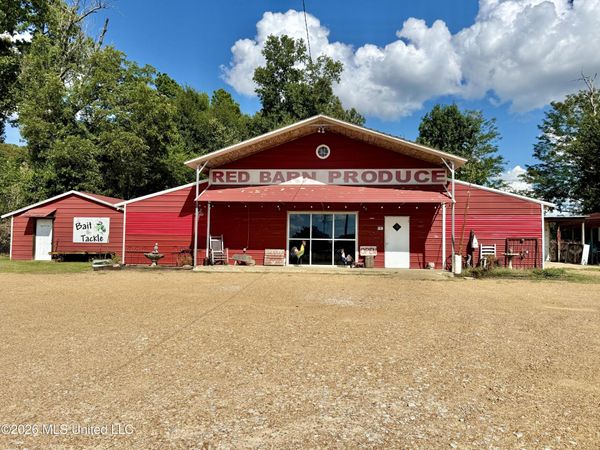 23186 Highway 51 , Crystal Springs, MS 39059
