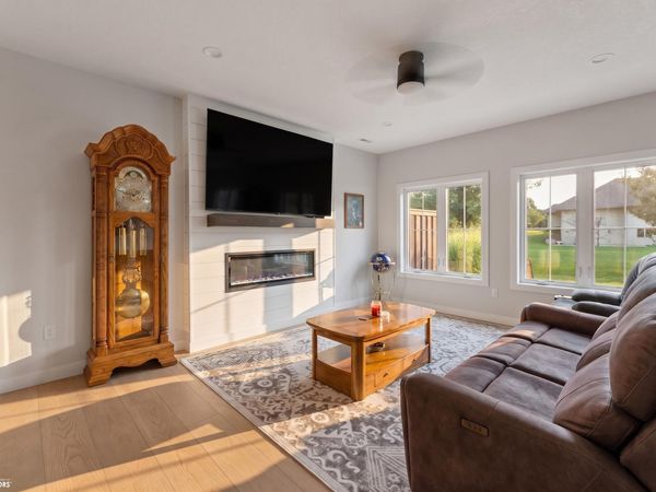 107 Stonebrook Court, Clear Lake, IA 50428