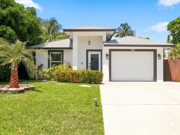 901 S M Street, Lake Worth Beach, FL 33460