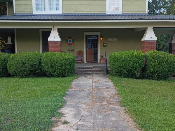 303 Alabama St., New Albany, MS 38652