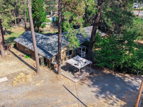 577 Galice Road, Merlin, OR 97532
